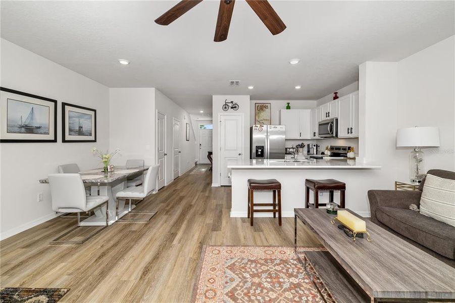 Furnished interior view inside a new home in , Bradenton (Image 40).