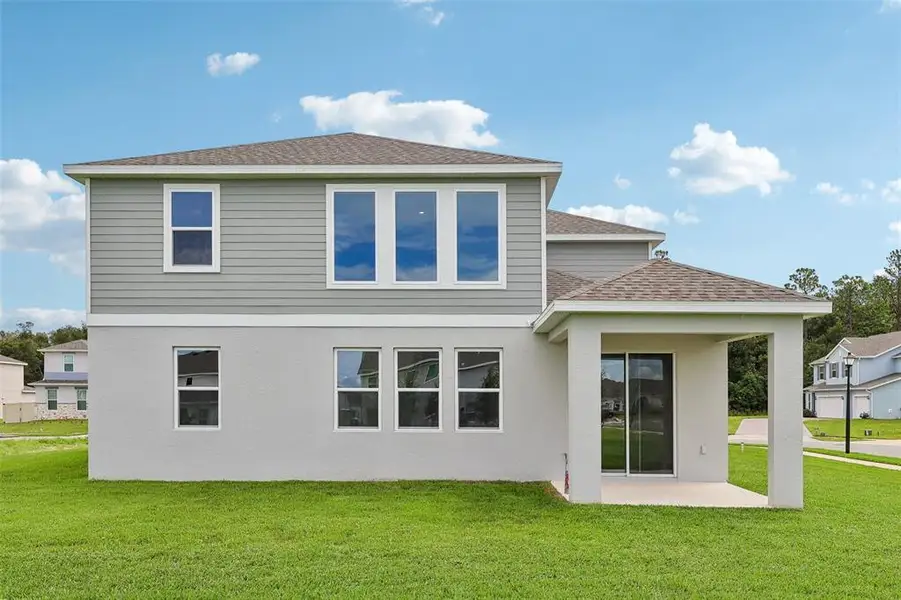 Exterior details and patio area of a home in , Mount Dora (Image 4).