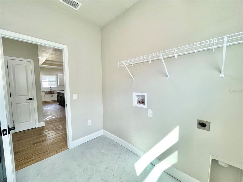 Image 43 of a home in .