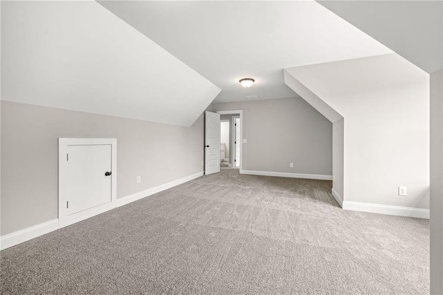 Spacious, unfurnished interior of a new home in , Jefferson (Image 22).
