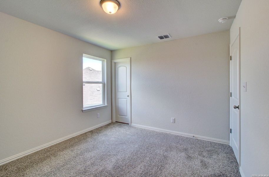 Spacious, unfurnished interior of a new home in Casinas at Gruene, New Braunfels (Image 15).