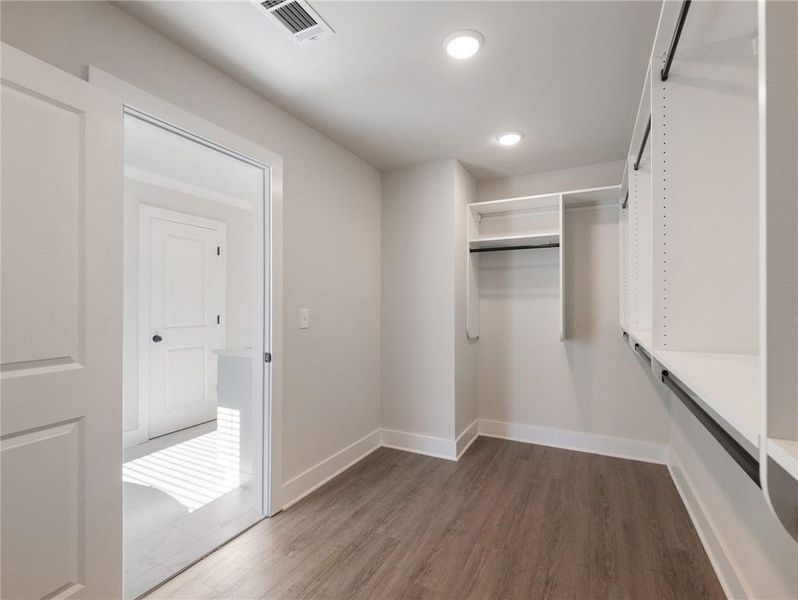 Spacious, unfurnished interior of a new home in , Buford (Image 54).