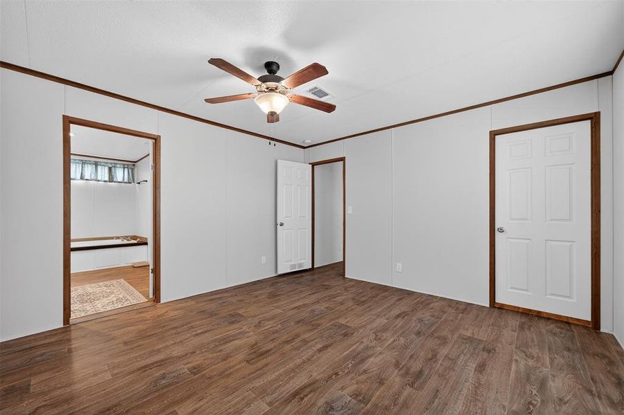 Spacious, unfurnished interior of a new home in , Kaufman (Image 16).