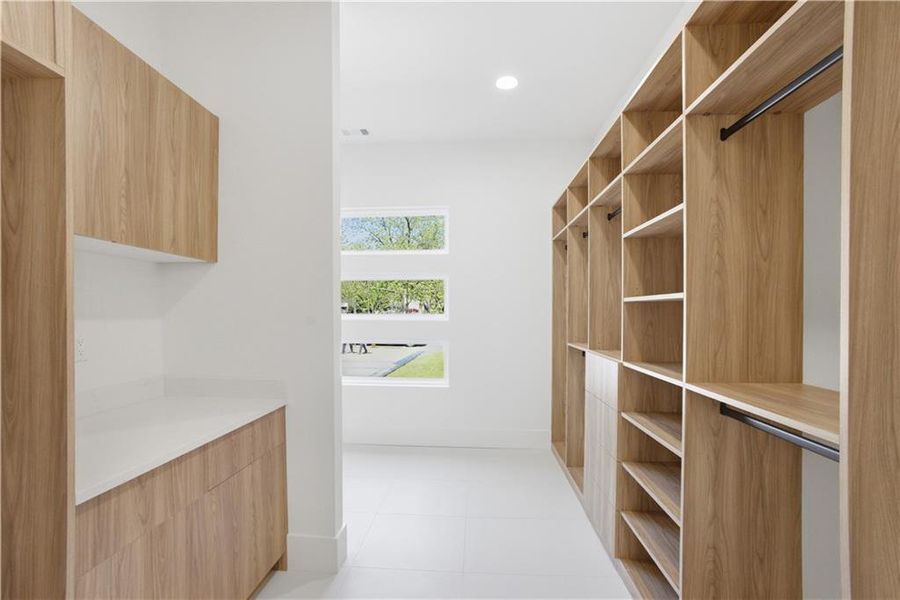 Furnished interior view inside a new home in , Duluth (Image 51).