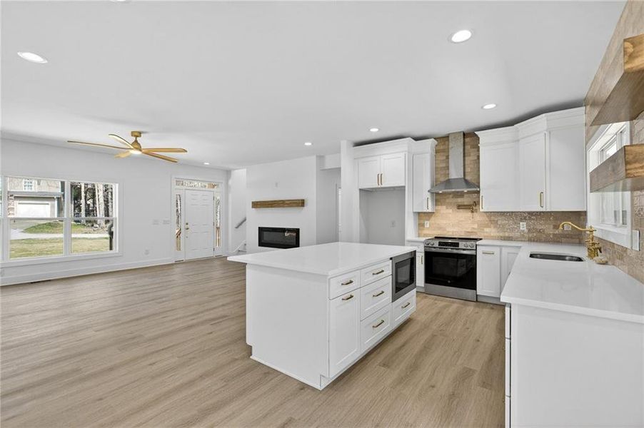 Furnished interior view inside a new home in , Rockmart (Image 8).