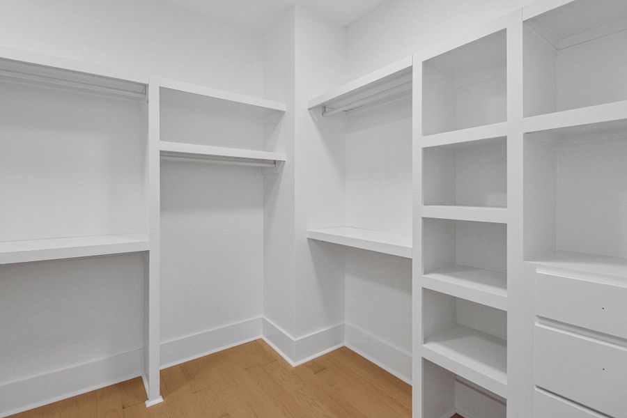 Spacious, unfurnished interior of a new home in , Orangeburg (Image 33).