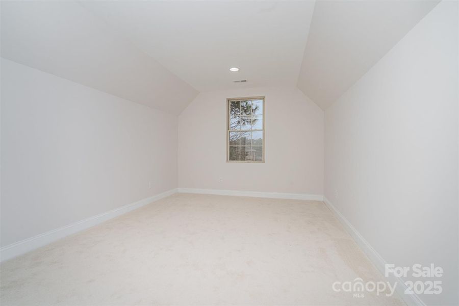 Bonus Room / Bedroom 4 Bonus Room / Bedroom 4