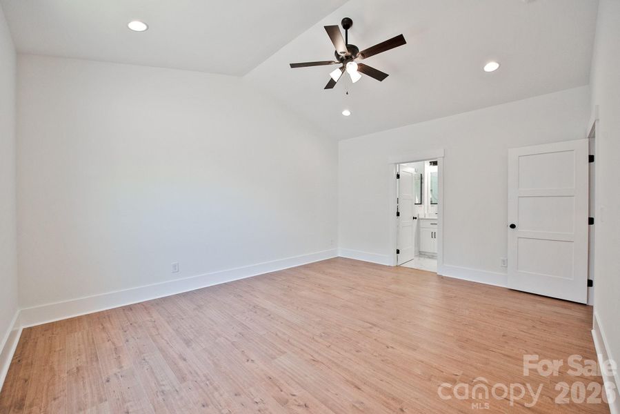 Spacious, unfurnished interior of a new home in , Concord (Image 32).