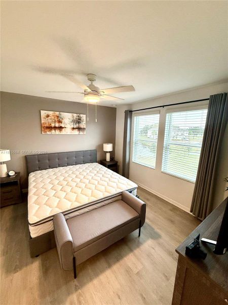 Furnished interior view inside a new home in , Kissimmee (Image 11).