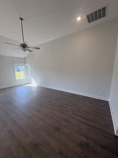 Spacious, unfurnished interior of a new home in Rookers Bend, Smyrna (Image 10).