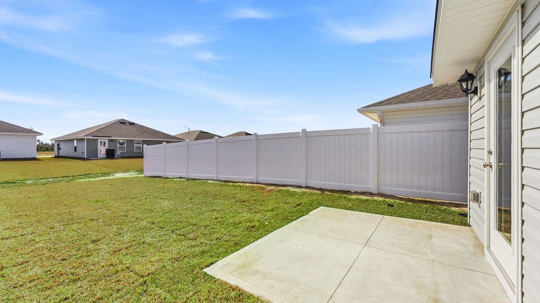 Representative exterior details of a home built from the The Freeport by D.R. Horton in Liberty, Panama City (Image 20).