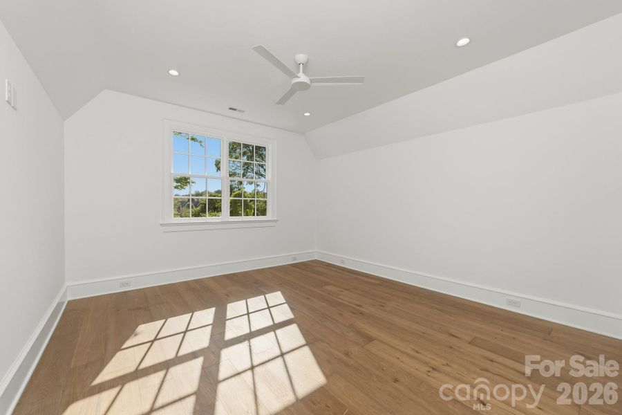 Spacious, unfurnished interior of a new home in , Davidson (Image 24).