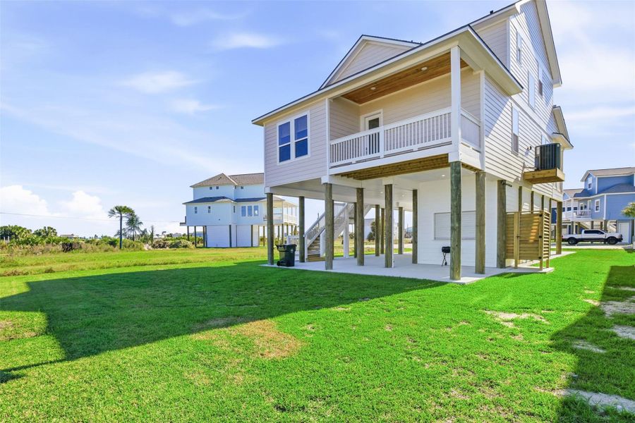Exterior details and patio area of a home in , Galveston (Image 26).