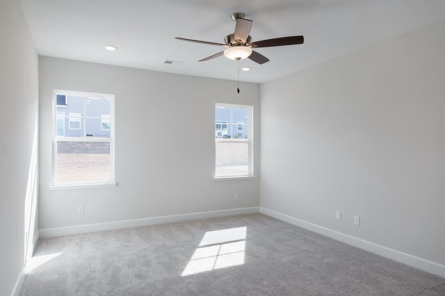 Representative unfurnished interior of a home built from the The Ivory by Cothran Homes in Holly Ridge, Greenville (Image 20).