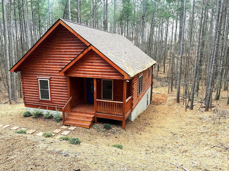 Exterior details and patio area of a home in , Rutherfordton (Image 3).