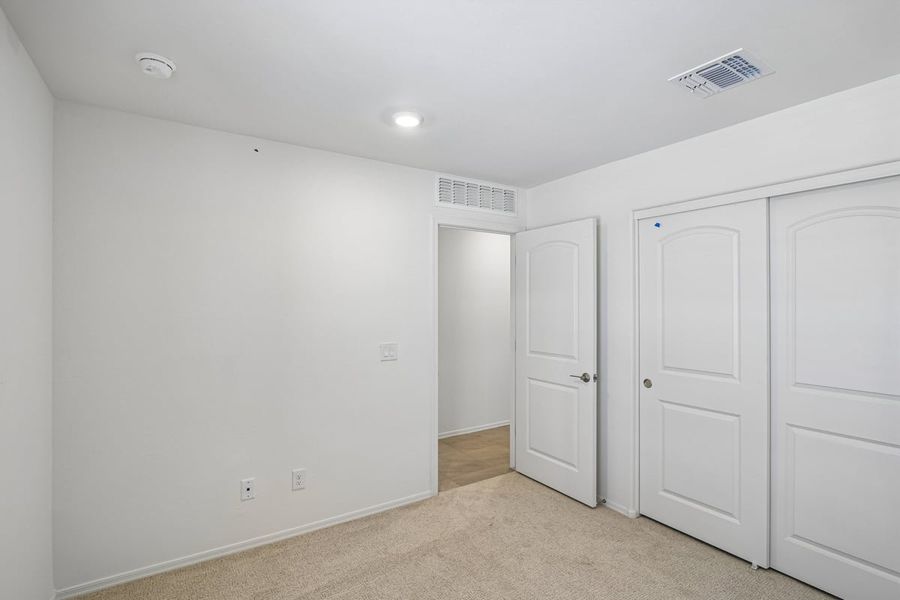 Spacious, unfurnished interior of a new home in Mandarina Reserve, Marana (Image 22).