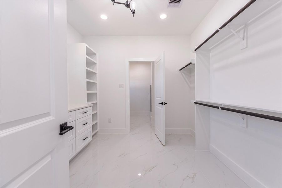 Image 40 of a home in .