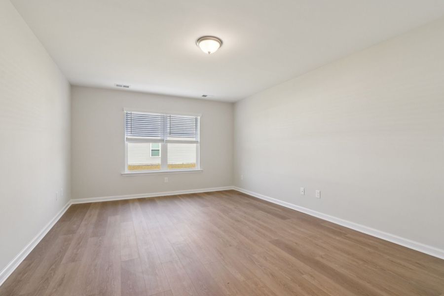 Spacious, unfurnished interior of a new home in Heritage at New Riverside, Bluffton (Image 23).