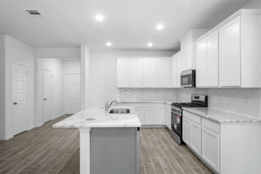 Furnished interior view inside a new home in Rollingbrook Estates, Baytown (Image 8).