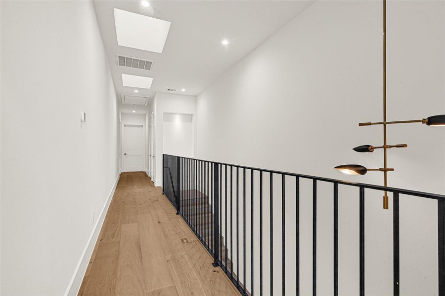 Spacious, unfurnished interior of a new home in , Houston (Image 24).