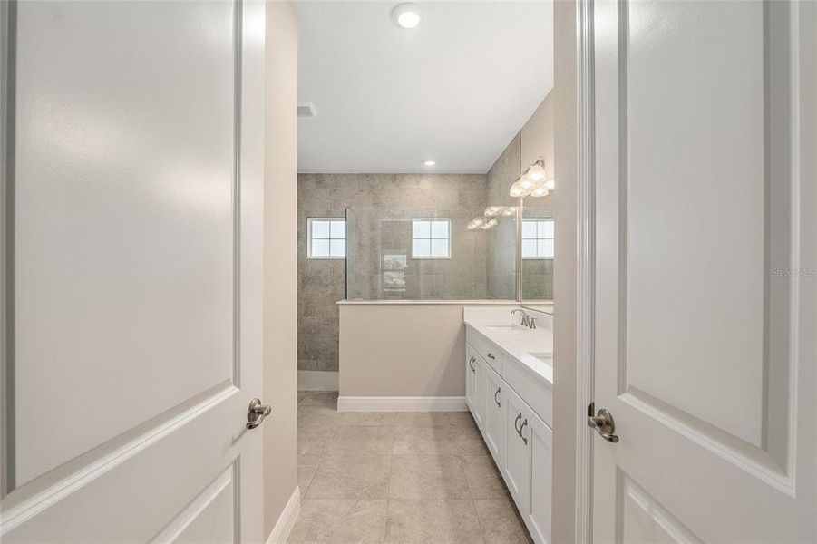 Furnished interior view inside a new home in , Ocala (Image 7).