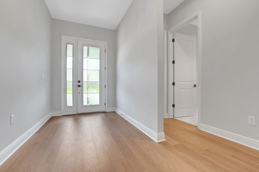 4br New Home in Windermere, FL.  - Slide 16