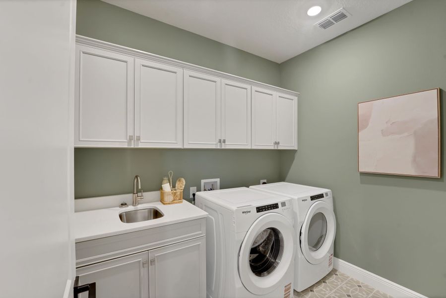 4br New Home in Winter Garden, FL.  - Slide 21