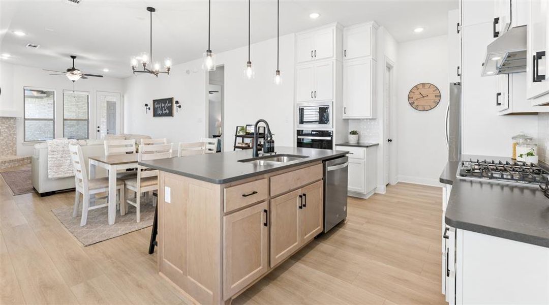 Furnished interior view inside a new home in , Northlake (Image 9).