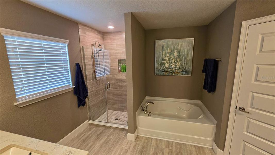 Furnished interior view inside a new home in , Homosassa (Image 61).