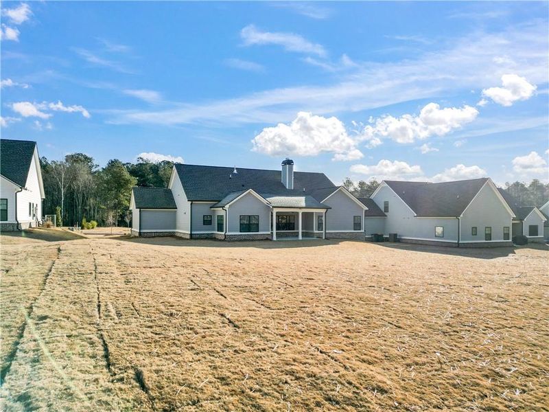 Exterior details and patio area of a home in Spring Creek, Monroe (Image 3). Exterior details and patio area of a home in Spring Creek, Monroe (Image 3).