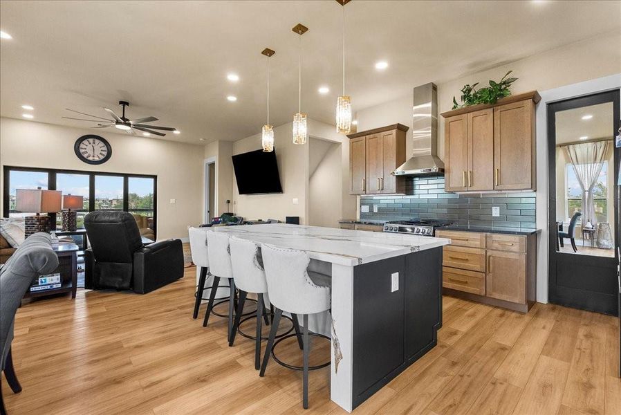 Furnished interior view inside a new home in , Kemah (Image 6).
