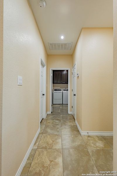 Spacious, unfurnished interior of a new home in , Uvalde (Image 22).
