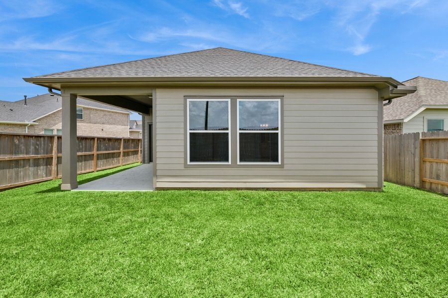 Representative exterior details of a home built from the The Woodlee by David Weekley Homes in The Grand Prairie 40’, Hockley (Image 3). Representative exterior details of a home built from the The Woodlee by David Weekley Homes in The Grand Prairie 40’, Hockley (Image 3).