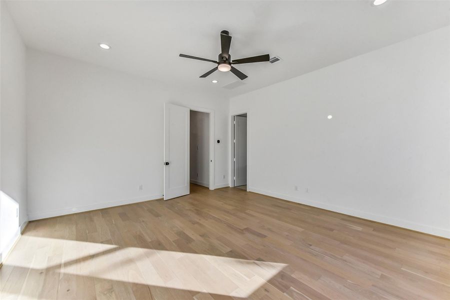 Spacious, unfurnished interior of a new home in , Houston (Image 33). Spacious, unfurnished interior of a new home in , Houston (Image 33).