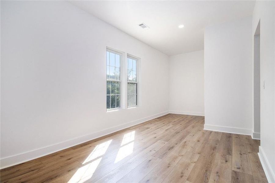 Spacious, unfurnished interior of a new home in , Dawsonville (Image 32).
