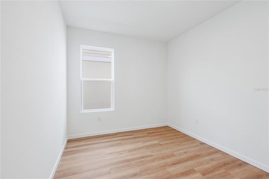 Spacious, unfurnished interior of a new home in Sabana Reserve, Ocala (Image 10).