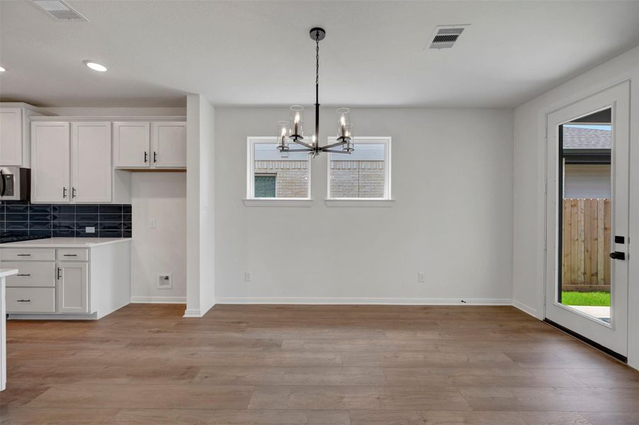 Spacious, unfurnished interior of a new home in Jordan Ranch - Terrace Collection, Fulshear (Image 16). Spacious, unfurnished interior of a new home in Jordan Ranch - Terrace Collection, Fulshear (Image 16).