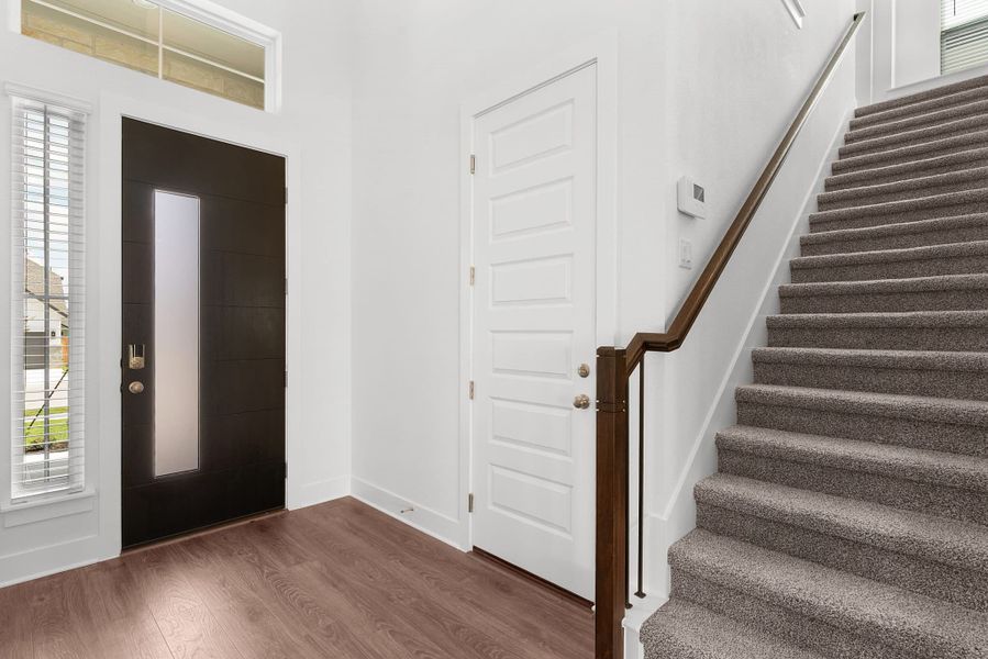 Spacious, unfurnished interior of a new home in Nolina, Georgetown (Image 36).