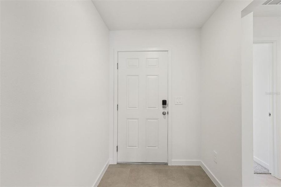 Spacious, unfurnished interior of a new home in , Palm Coast (Image 18).