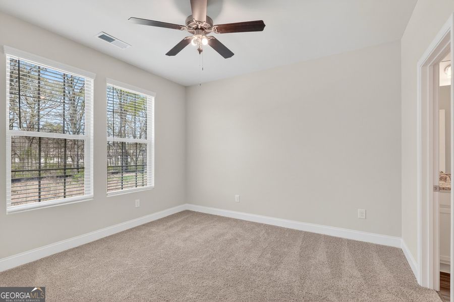 Spacious, unfurnished interior of a new home in Morning Creek Forest, Atlanta (Image 15).