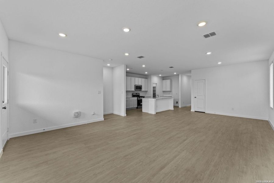 Spacious, unfurnished interior of a new home in Hightop Ridge, Converse (Image 16).