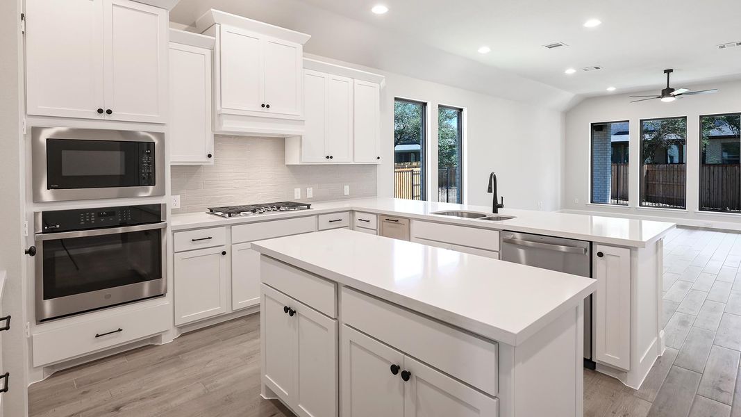 Furnished interior view inside a new home in 6 Creeks 45', Kyle (Image 7). Furnished interior view inside a new home in 6 Creeks 45', Kyle (Image 7).