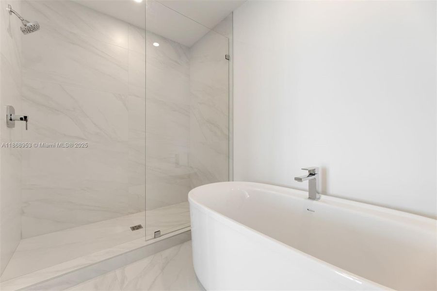 Furnished interior view inside a new home in , Sunny Isles Beach (Image 5).