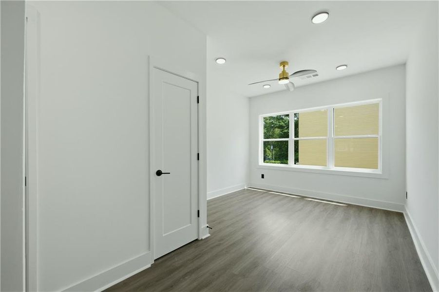 Spacious, unfurnished interior of a new home in , Atlanta (Image 17).