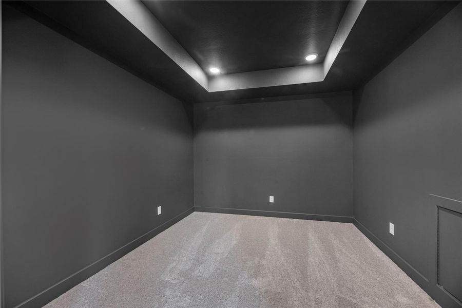 Spacious, unfurnished interior of a new home in Sienna, Missouri City (Image 14).