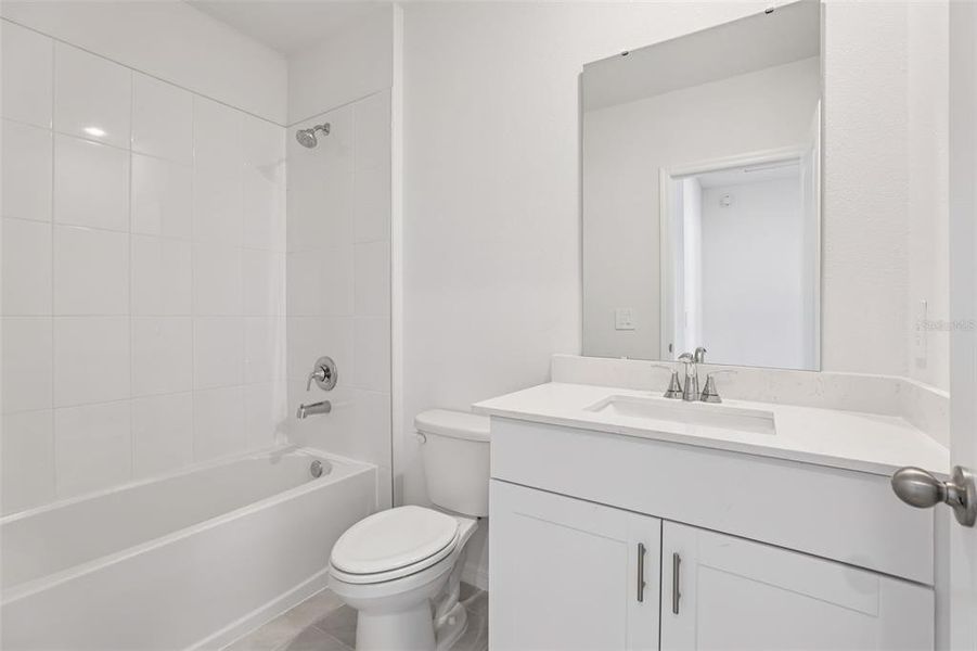 Furnished interior view inside a new home in Hamilton Bluff - Classic Series, Lake Hamilton (Image 9).