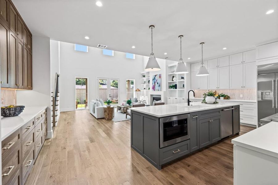 Furnished interior view inside a new home in , Dallas (Image 7). Furnished interior view inside a new home in , Dallas (Image 7).