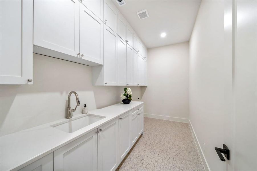 Furnished interior view inside a new home in , Dallas (Image 7). Furnished interior view inside a new home in , Dallas (Image 7).