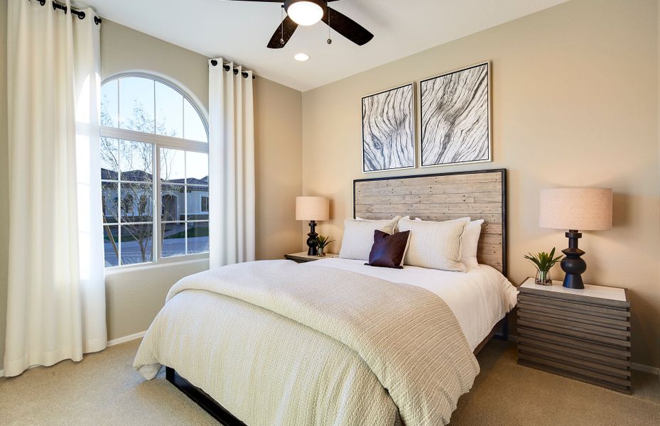 Representative furnished interior of a home built from the Haven Final Opportunity by Del Webb in Sun City Anthem at Merrill Ranch, Florence (Image 6).
