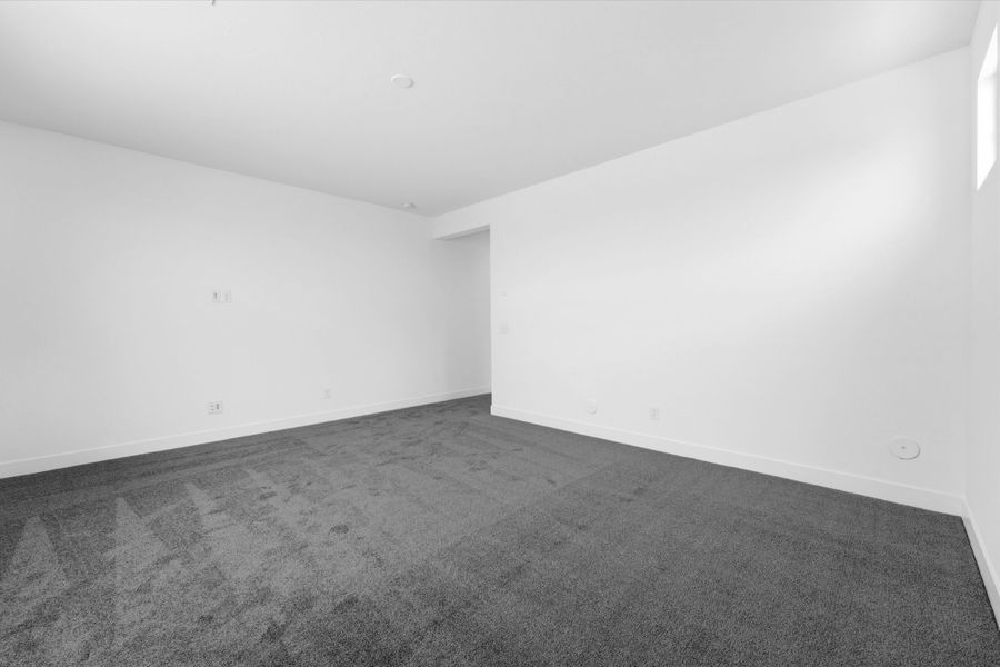 Spacious, unfurnished interior of a new home in Combs Ranch, San Tan Valley (Image 24).